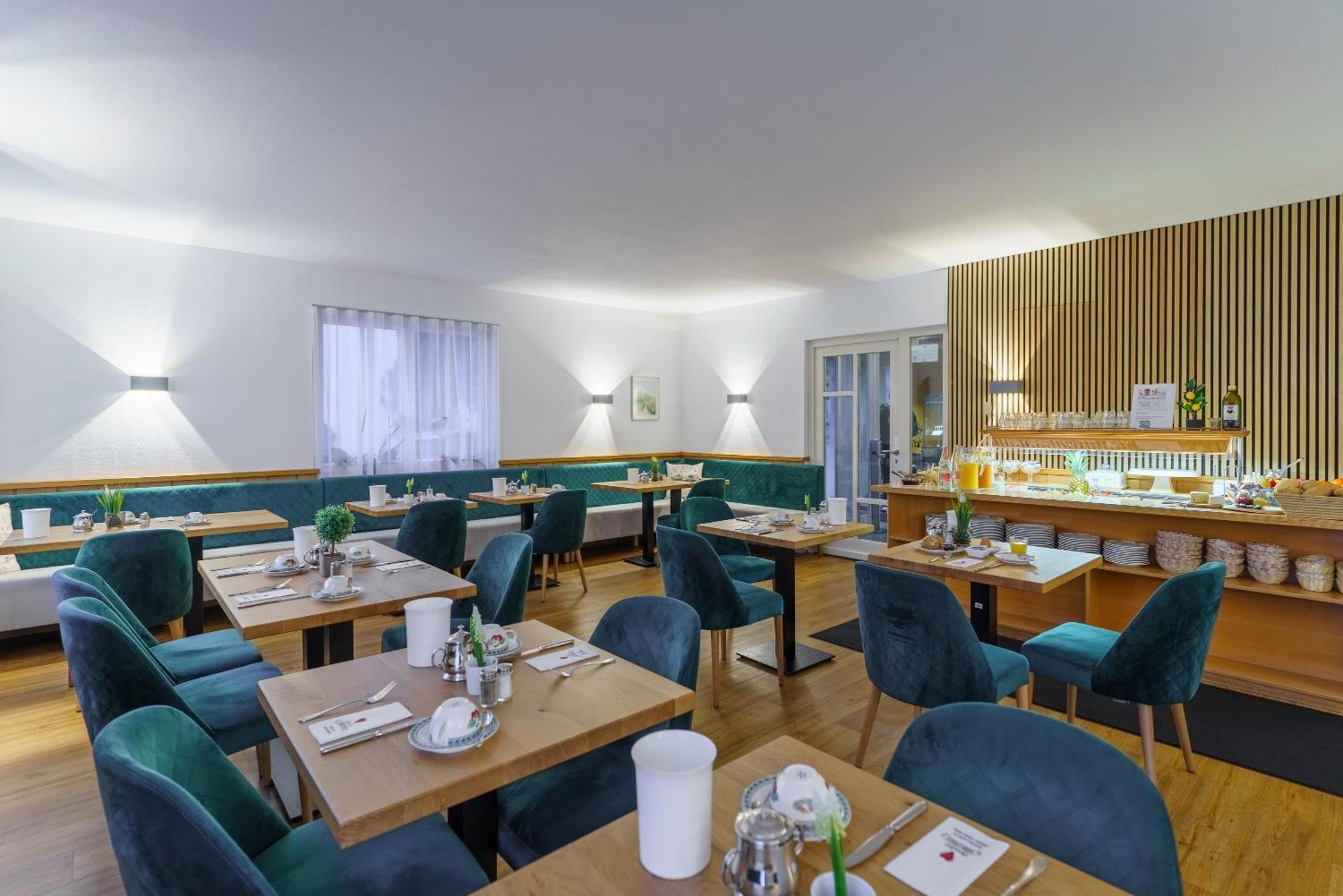 Stadthotel Pfeffermuehle Генгенбах Экстерьер фото