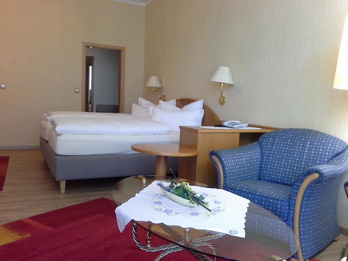 Stadthotel Pfeffermuehle Генгенбах Экстерьер фото