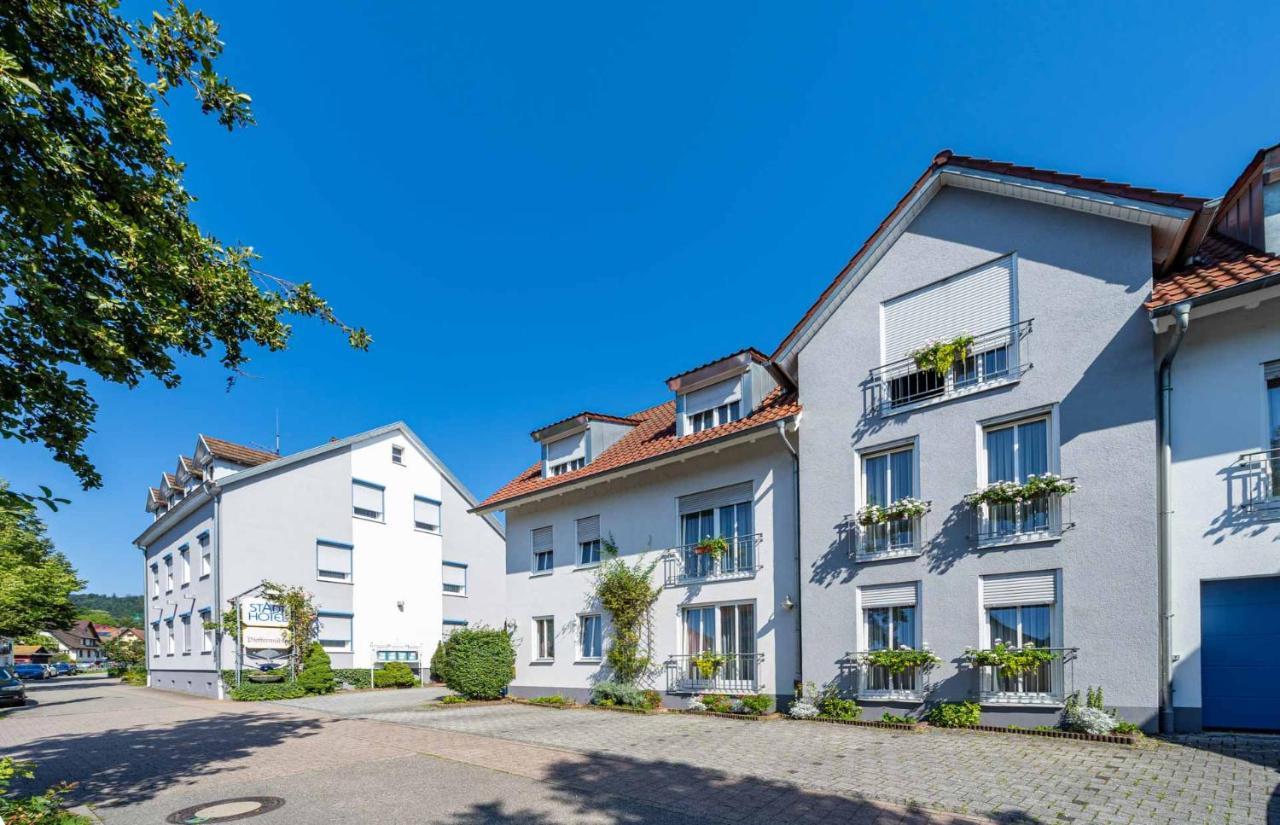 Stadthotel Pfeffermuehle Генгенбах Экстерьер фото
