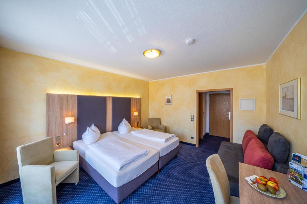 Stadthotel Pfeffermuehle Генгенбах Экстерьер фото